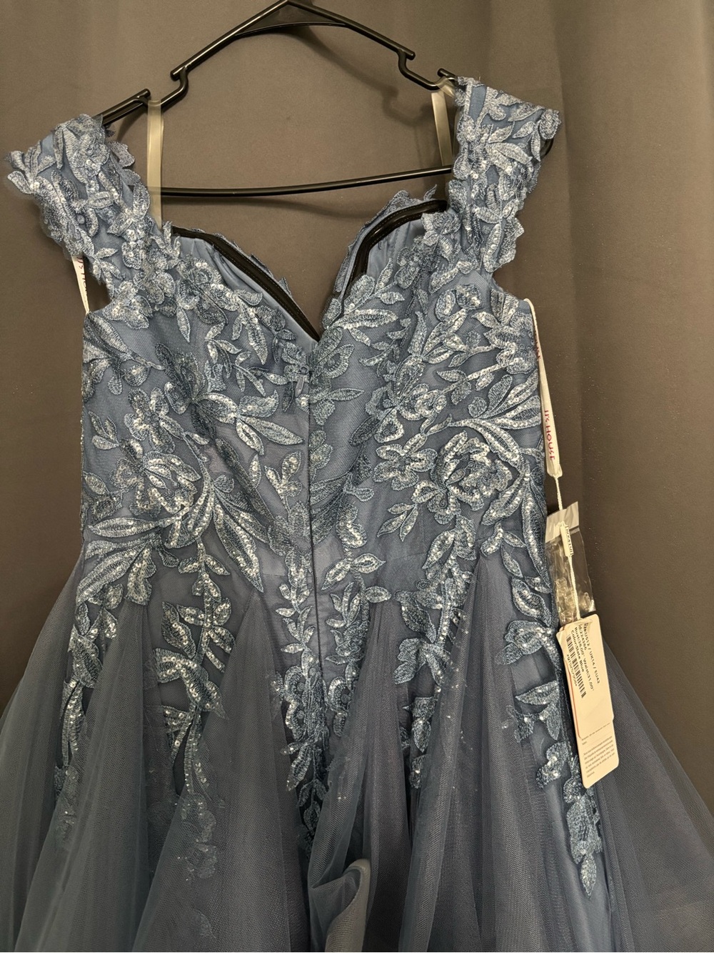 JJs House- Ball-Gown/Princess Off-the-Shoulder Size 12 - Picture 4 of 7